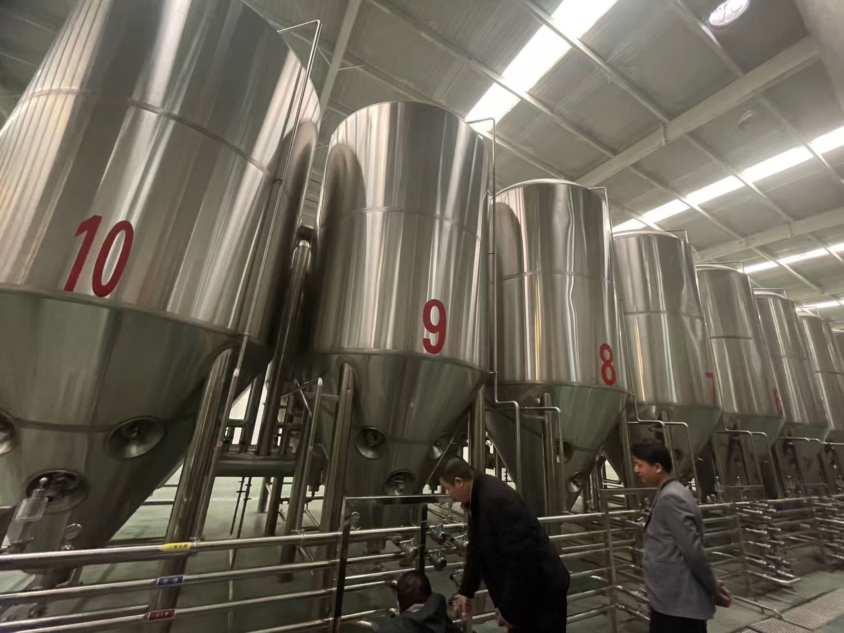 井陉精酿啤酒设备厂—平面布置、设备设计、制造、调试、培训等一条龙服务